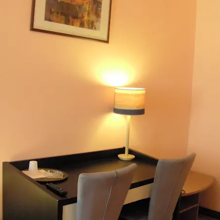 Stazione بيت ضيافة ترييستي