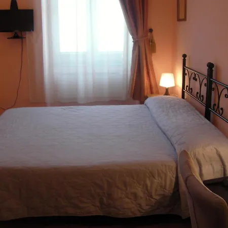 Stazione ترييستي