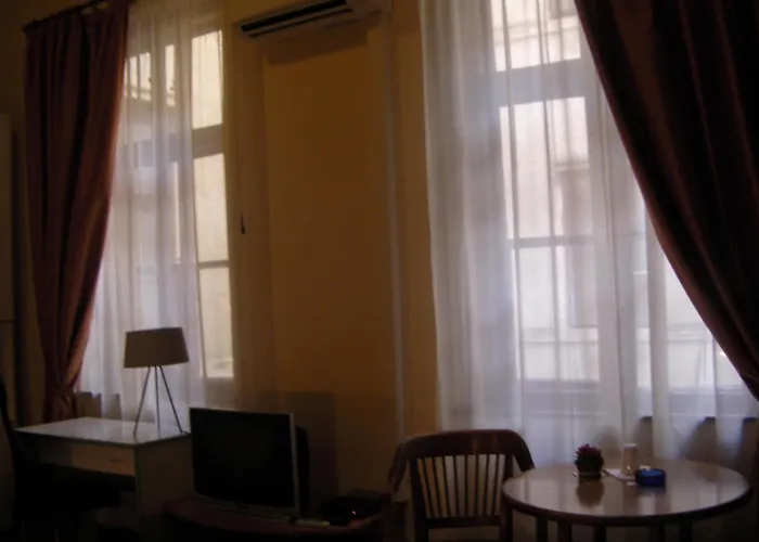 Stazione 2* Триест