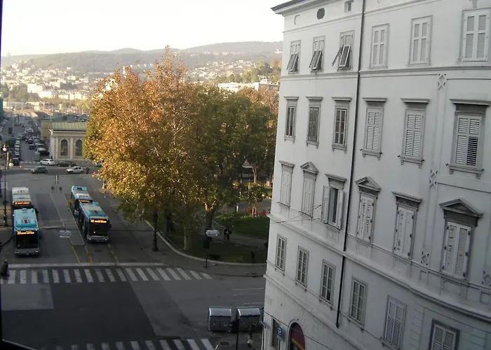 Stazione 2* Триест