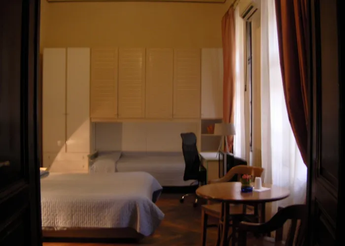 Stazione Гостевой дом Триест