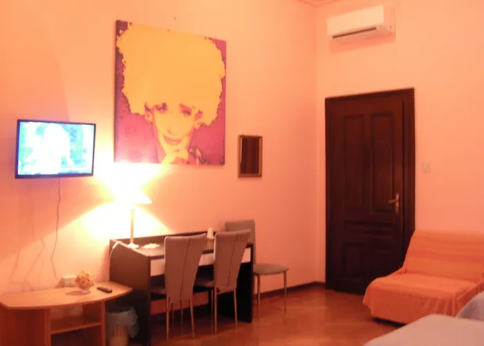 Stazione Гостевой дом Триест