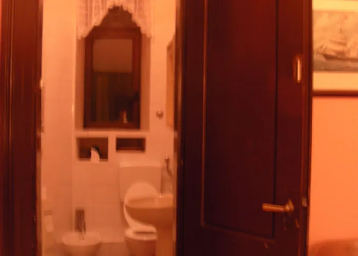 Stazione Гостевой дом Триест